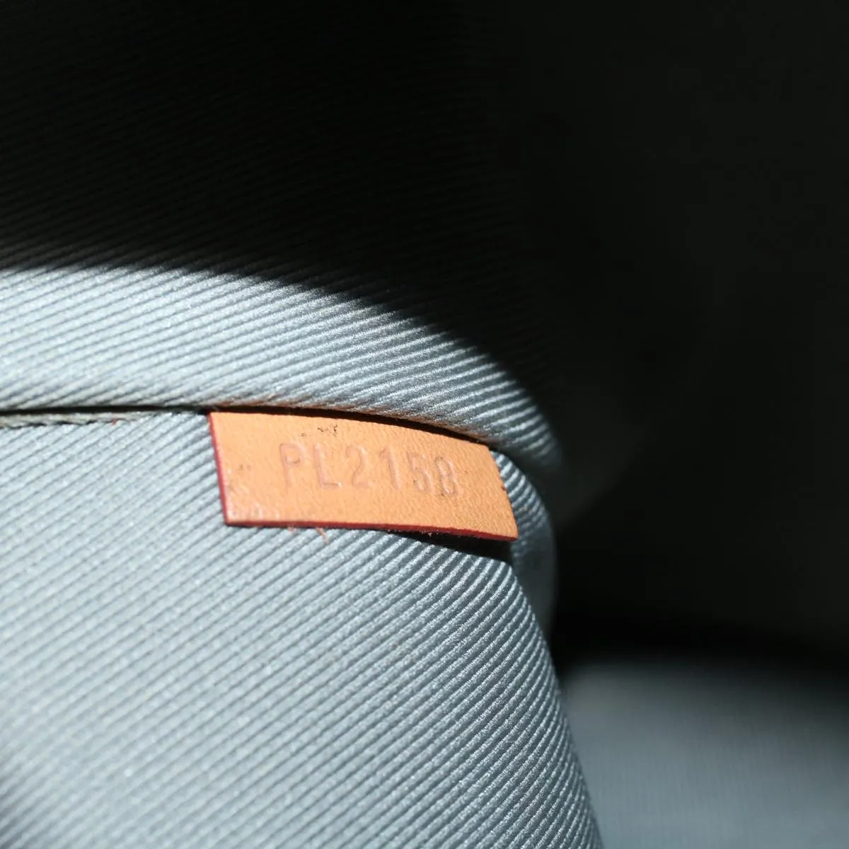 Louis Vuitton Pochette Cosmos  Leather Clutch Bag ()