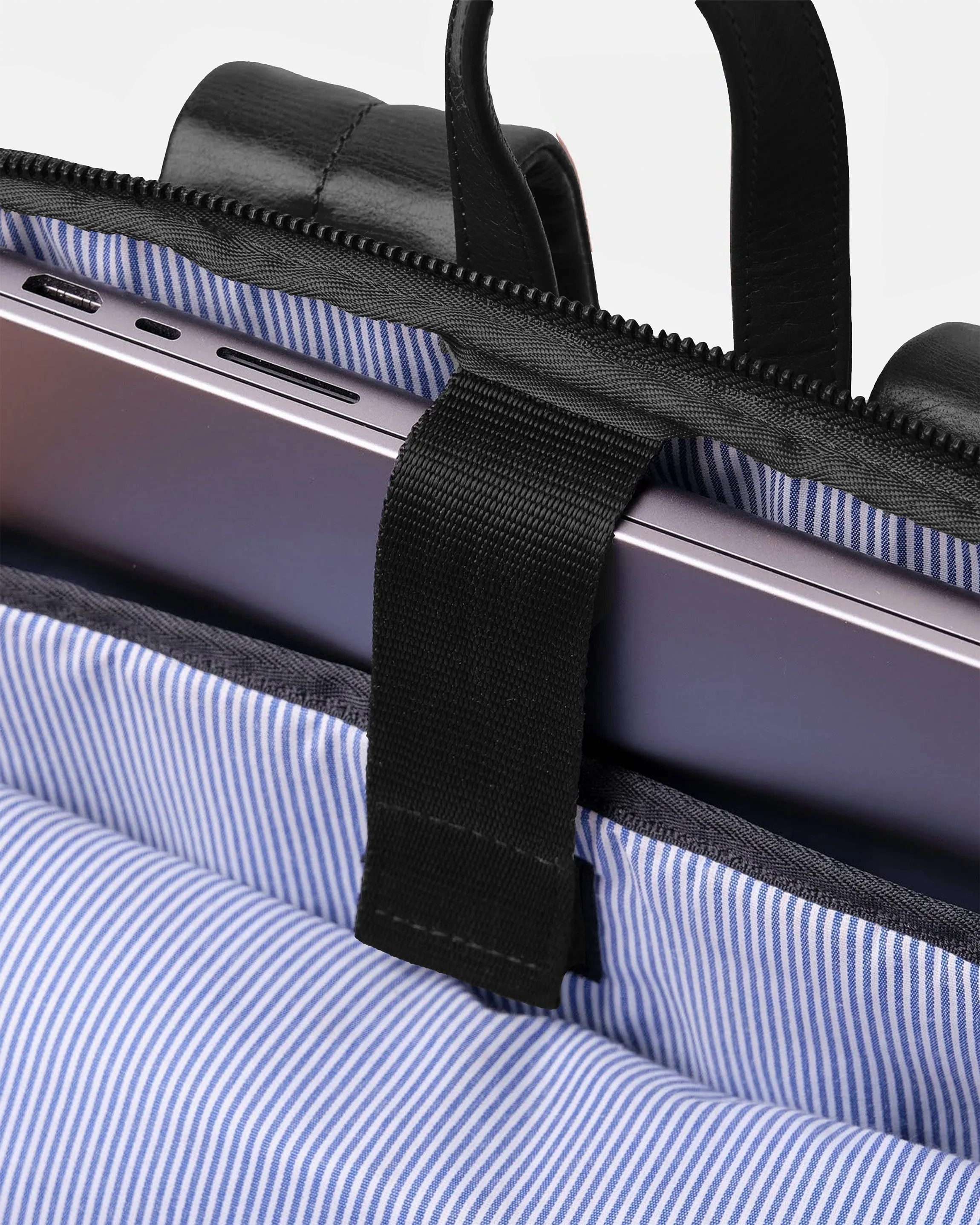 Soho Urbanist Slim Backpack | Black