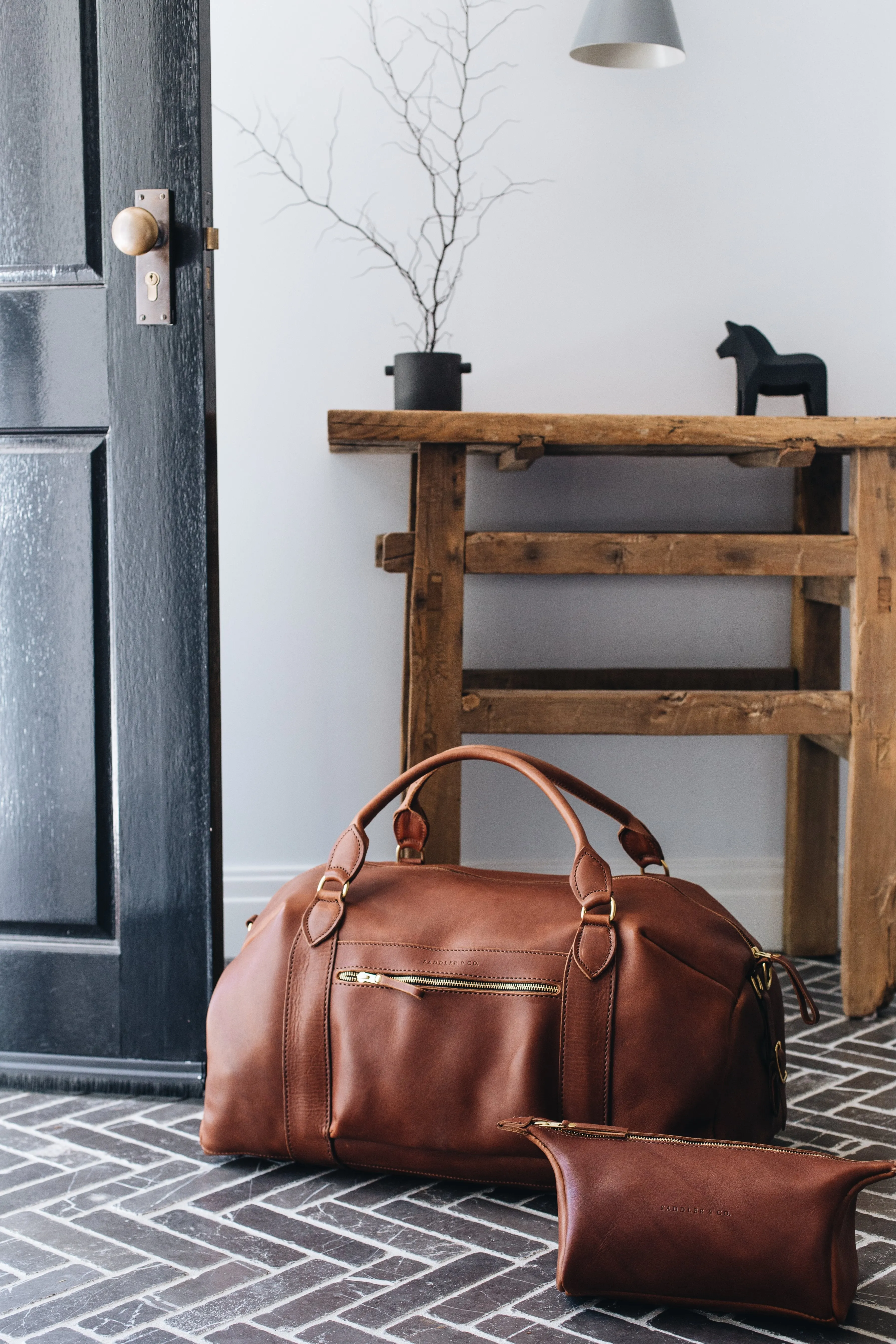 The Weekender Travel Bag in Caramel
