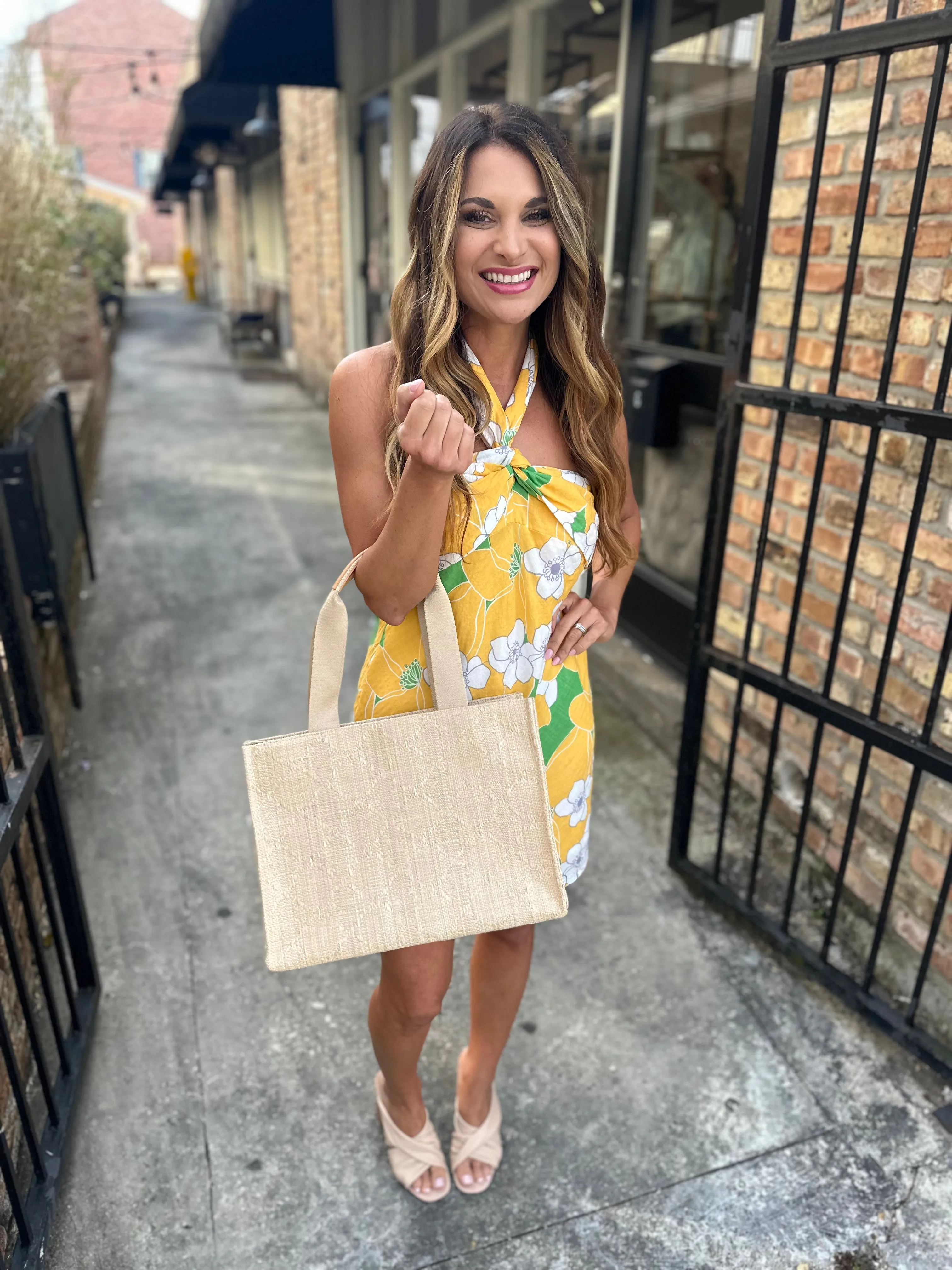 TRVL Oasis Tote Bag- Straw Sand