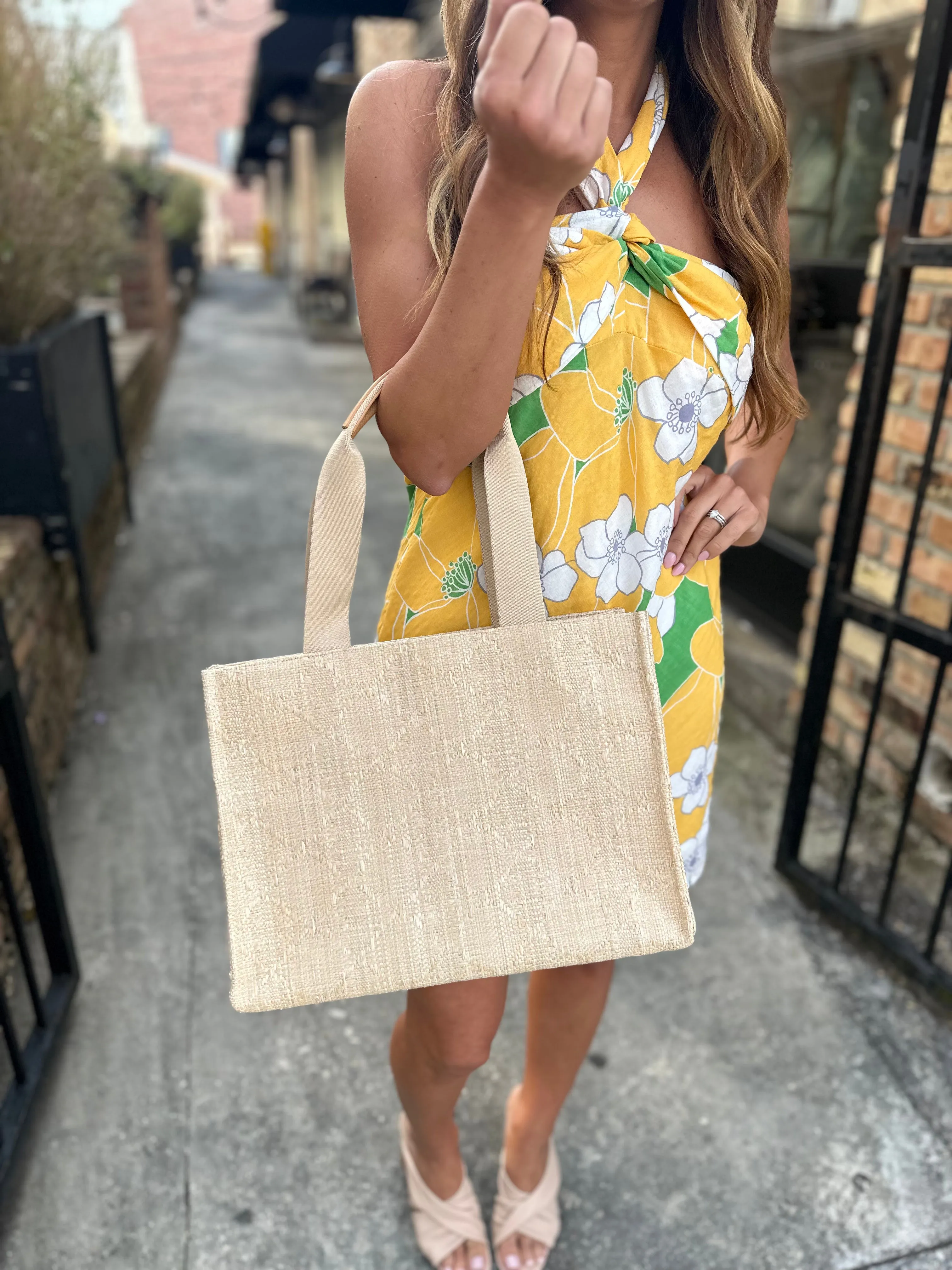 TRVL Oasis Tote Bag- Straw Sand
